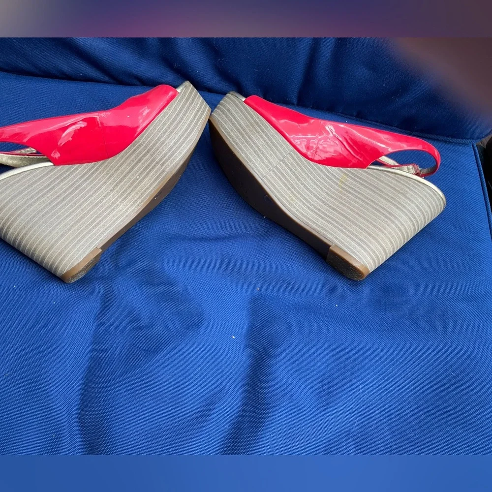 Jessica Simpson 5 1/2 Fushia Open Toe Wedges - Picture 5 of 7